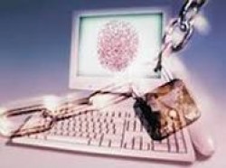 مراقب هویت آنلاین خود باشید، خطر جدی است! 